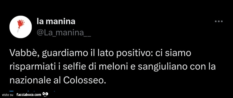 Vabbè, guardiamo il lato positivo: ci siamo risparmiati i selfie di meloni e sangiuliano con la nazionale al colosseo