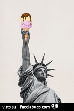 Statua della libertà con gelato