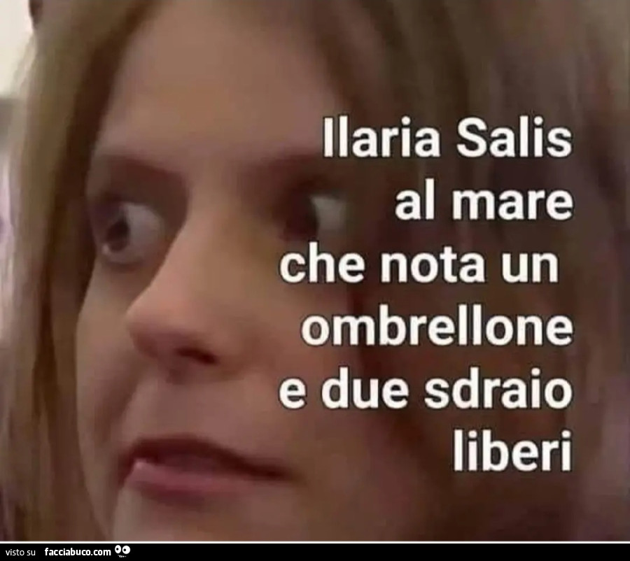 Ilaria salis che nota un ombrellone e due sdraio liberi