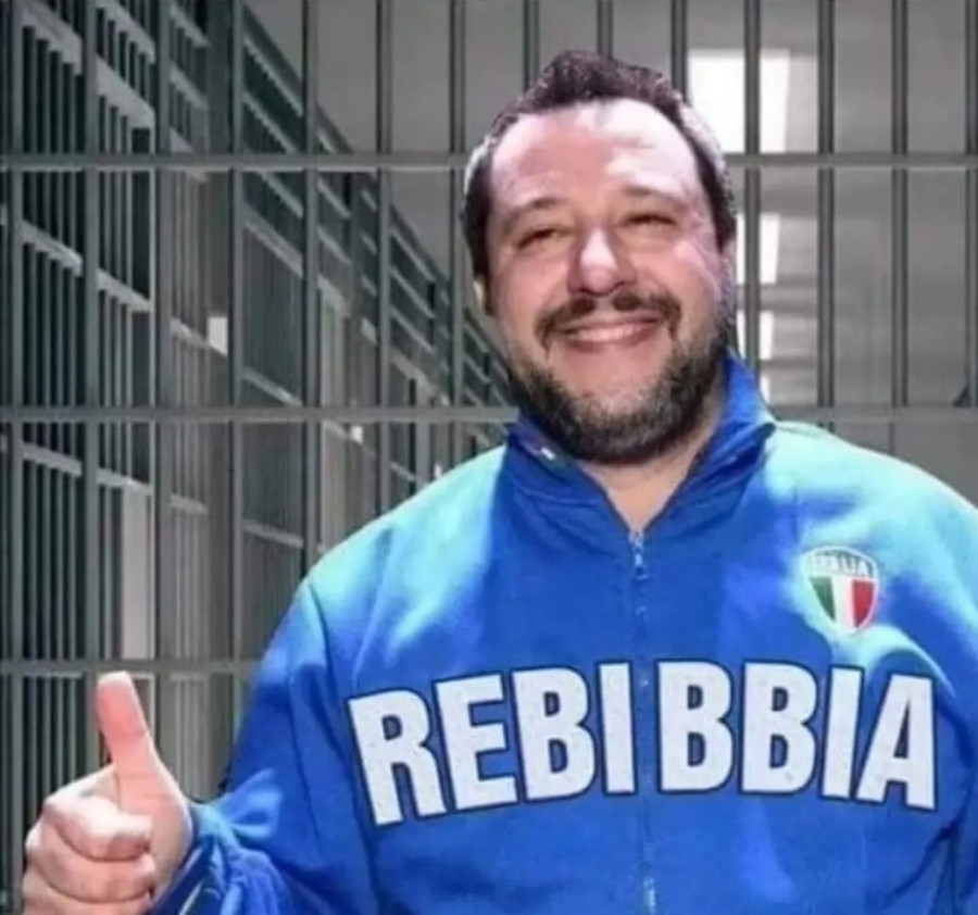 Nuova felpa di Salvini